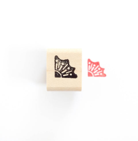 Wavy Floral Corner Stamp