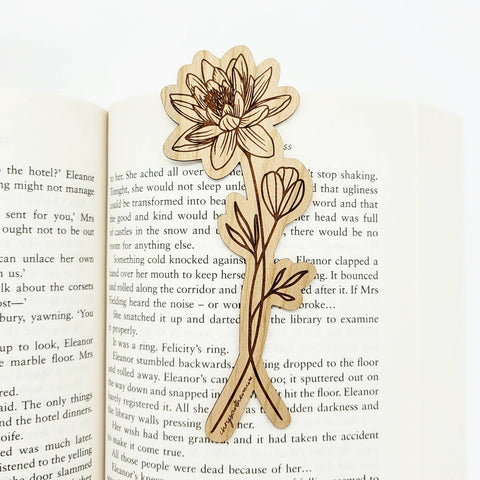 Chrysanthemum flower wood bookmark - bookmarks, books